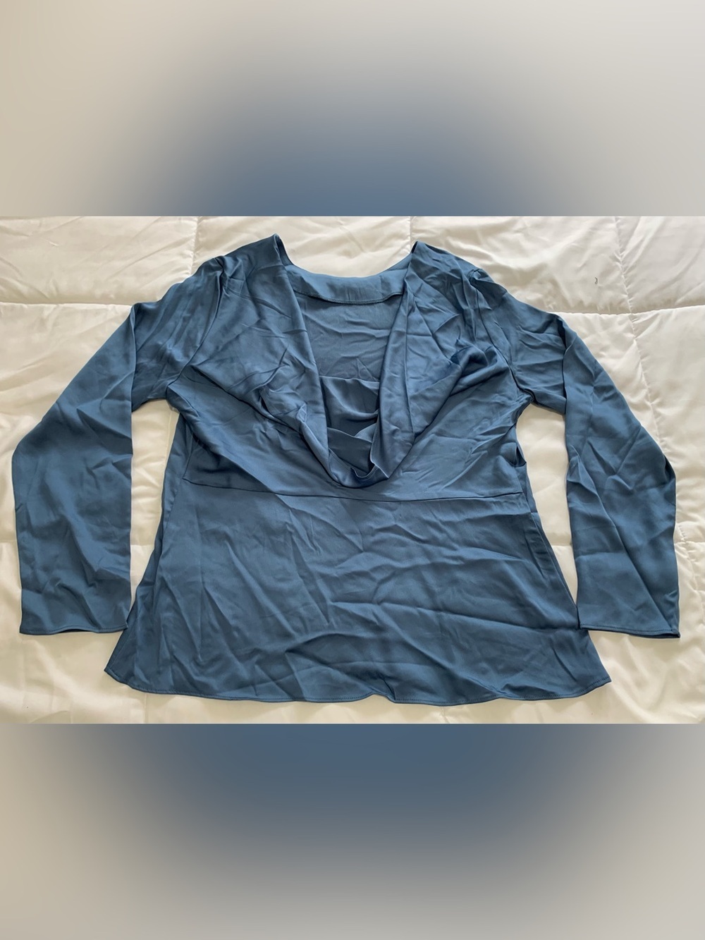 New Dynamite DRAPED BACK SATIN BLOUSE Size Large